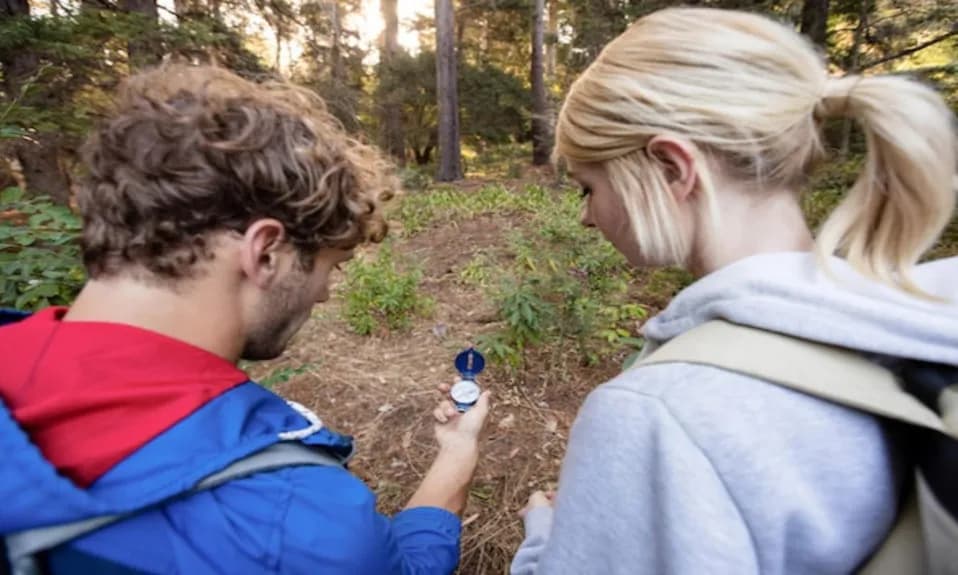 Gdzie szukać noclegu? Przewodnik po platformach i trikach